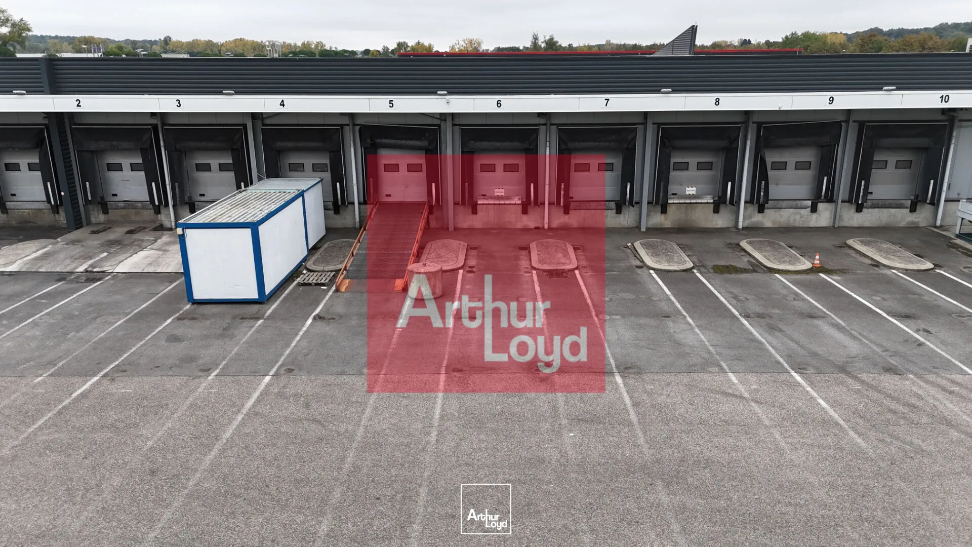 Entrepôt logistique frigorifique de grande capacité ? Outil industriel premium