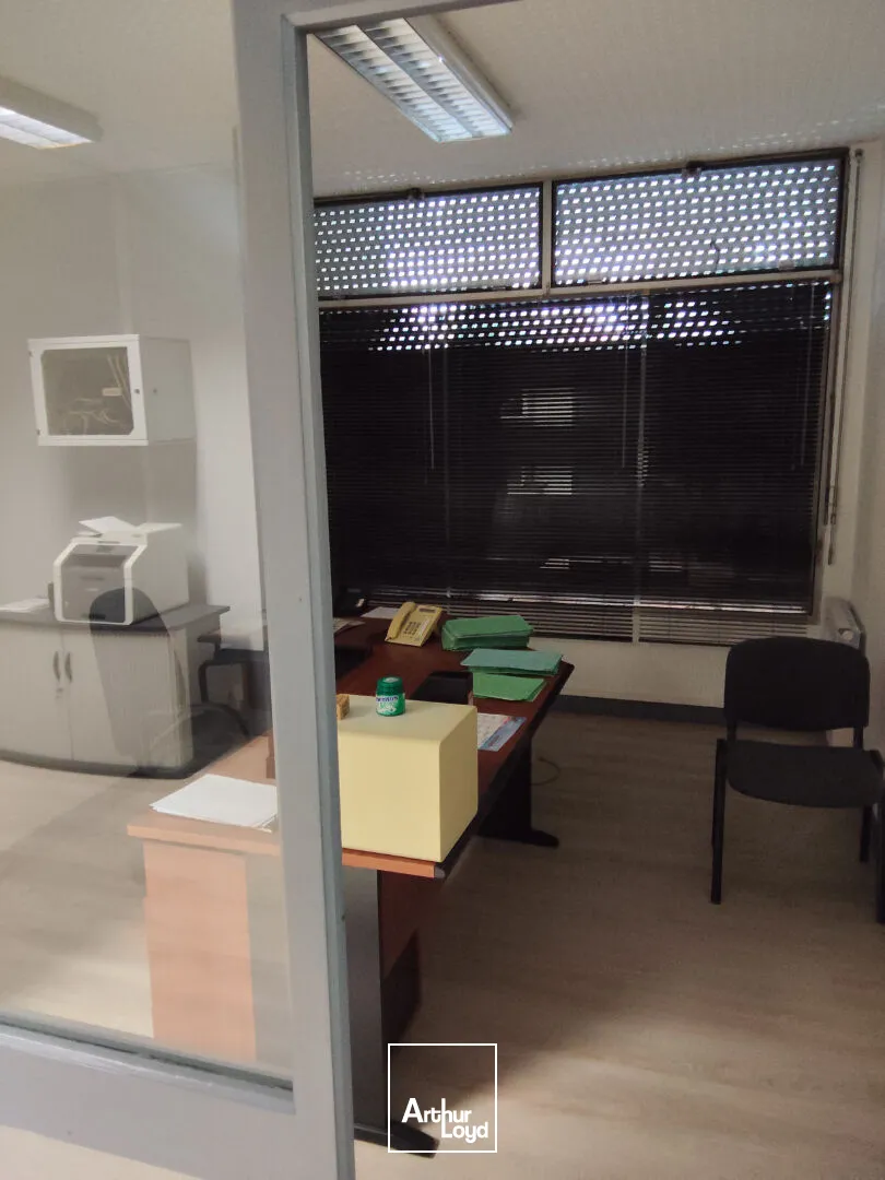 À LOUER - Bureaux 89 m² avec parking - Secteur prisé de SAINTE-CLAIRE - LIMOGES