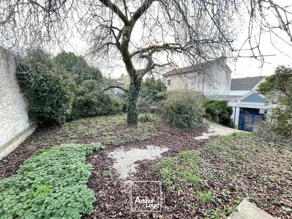 BUREAUX 252M² A L'ACHAT AVEC VISIBILITÉ COMMERCIALE DANS VOTRE SECTEUR