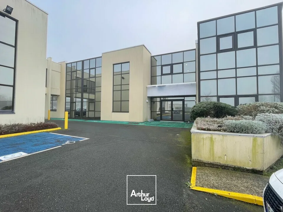 À LOUER GONFREVILLE-L'ORCHER  BUREAUX