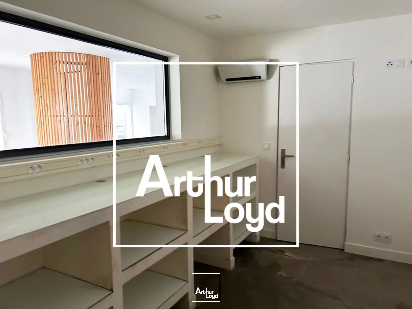 LOCAL PROFESSIONNEL 100 M² A LOUER MONTFERRIER SUR LEZ