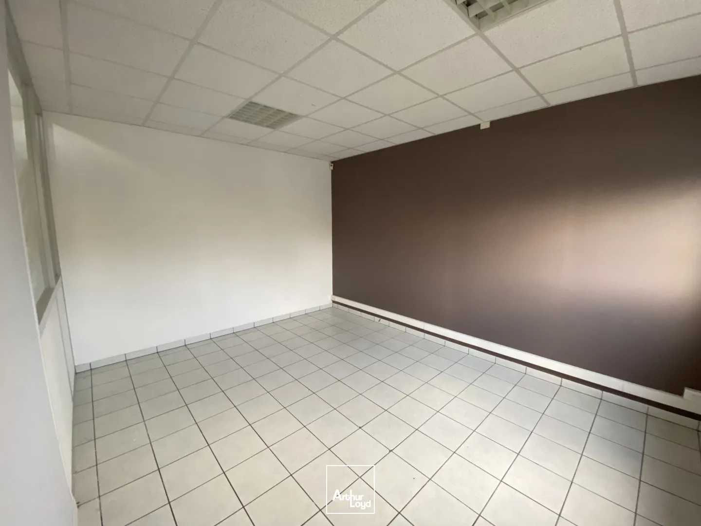 Location bureaux de 90 m2 à Allonne, à Beauvais, proximité A16