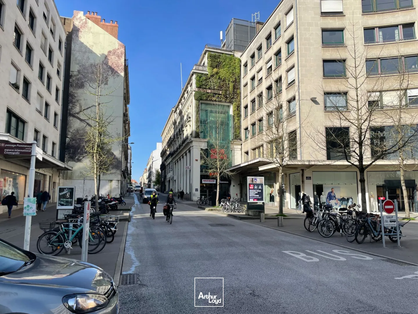 LOCAL COMMERCIAL - A LOUER - CENTRE-VILLE - NANTES