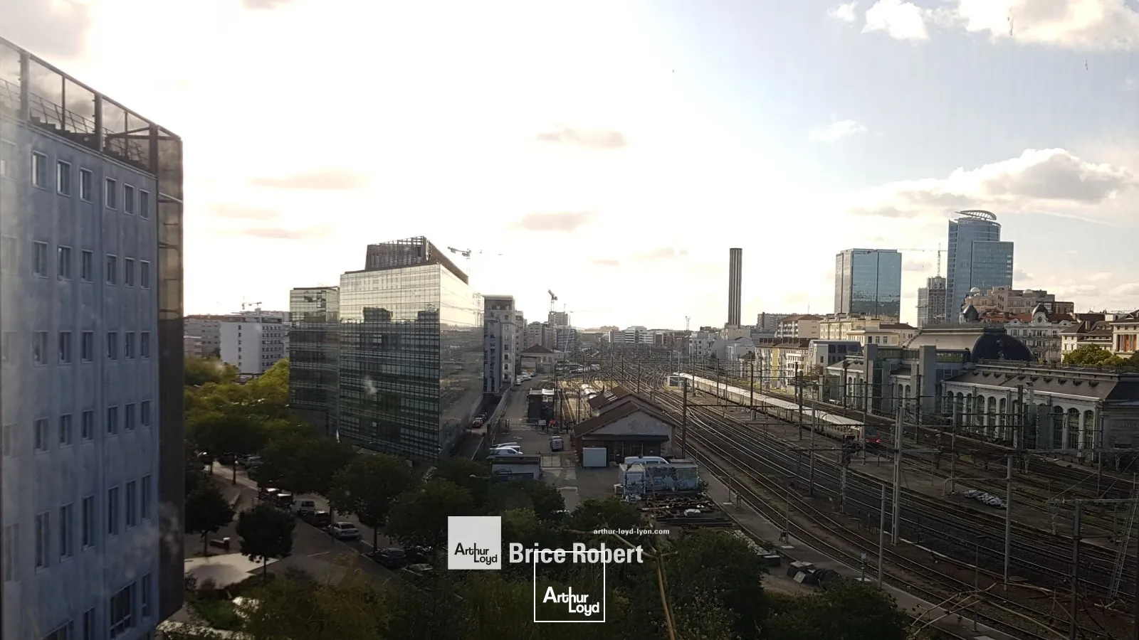 A louer - Bureaux lumineux - Lyon 6ème Part-Dieu