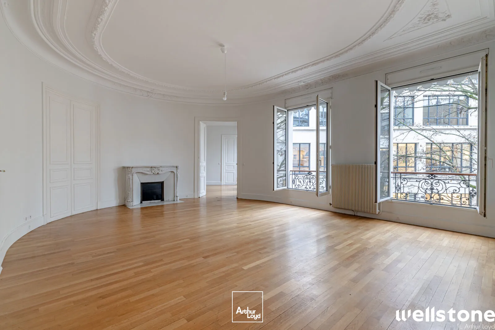 Bureaux à louer à PARIS 75008