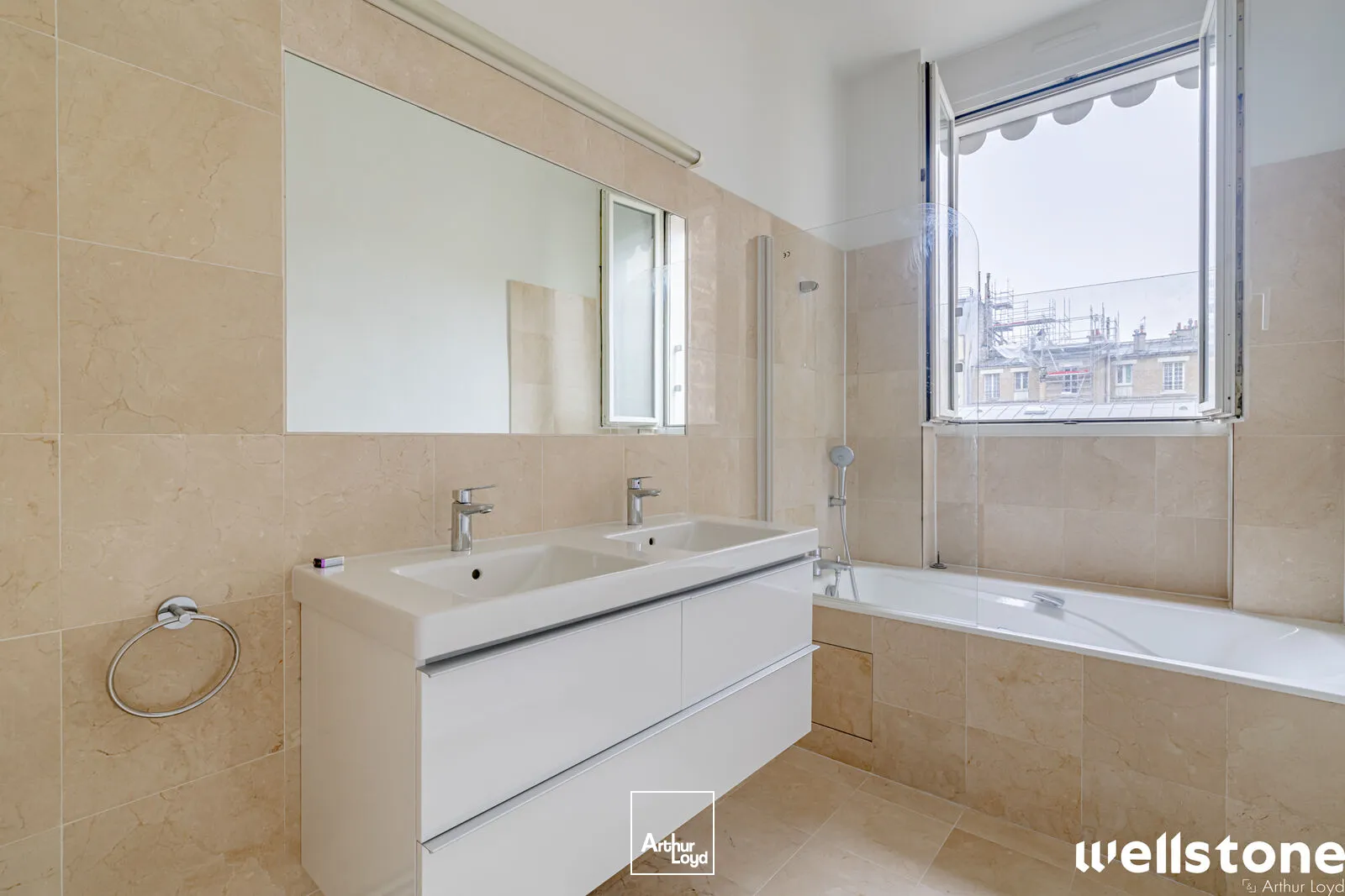 Bureaux à louer à PARIS 75008