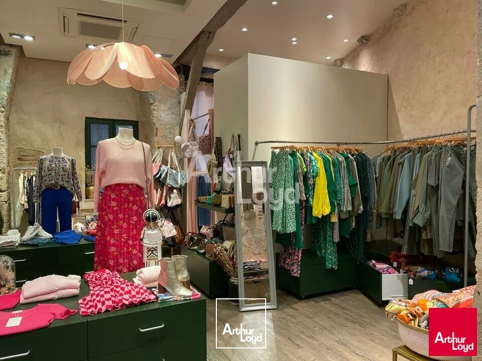 BLOIS HYPERCENTRE - LOCATION LOCAL COMMERCIAL DE 185 M² - TOP N°1