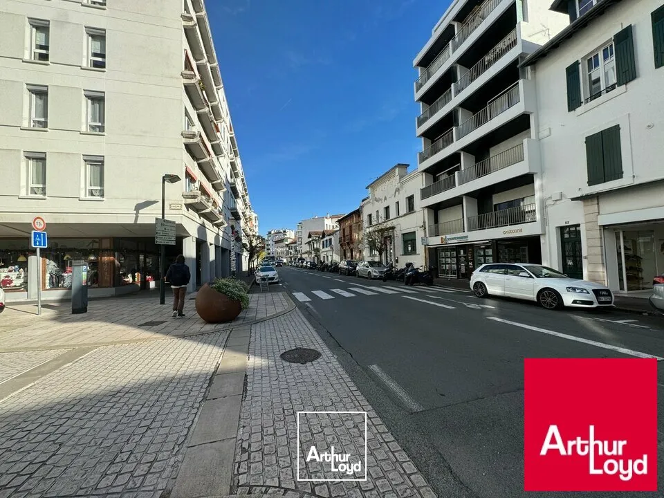 PLEIN CENTRE - SAINT-JEAN-DE-LUZ - 40M2