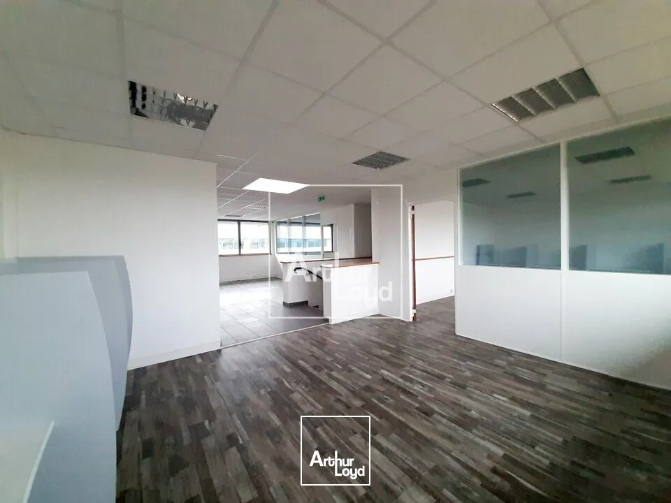 TIGERY petite cellule d'activité et bureaux à la vente