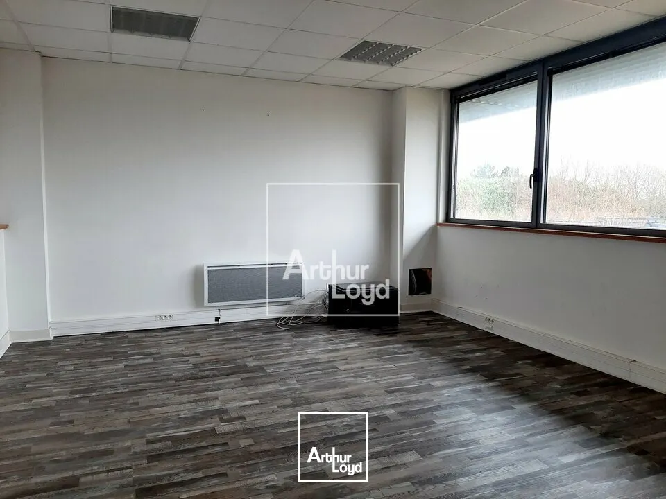 TIGERY petite cellule d'activité et bureaux à la vente