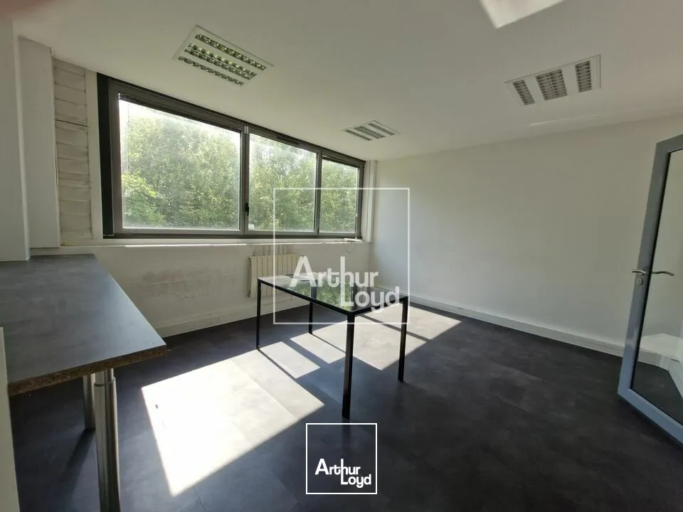 TIGERY petite cellule d'activité et bureaux à la vente