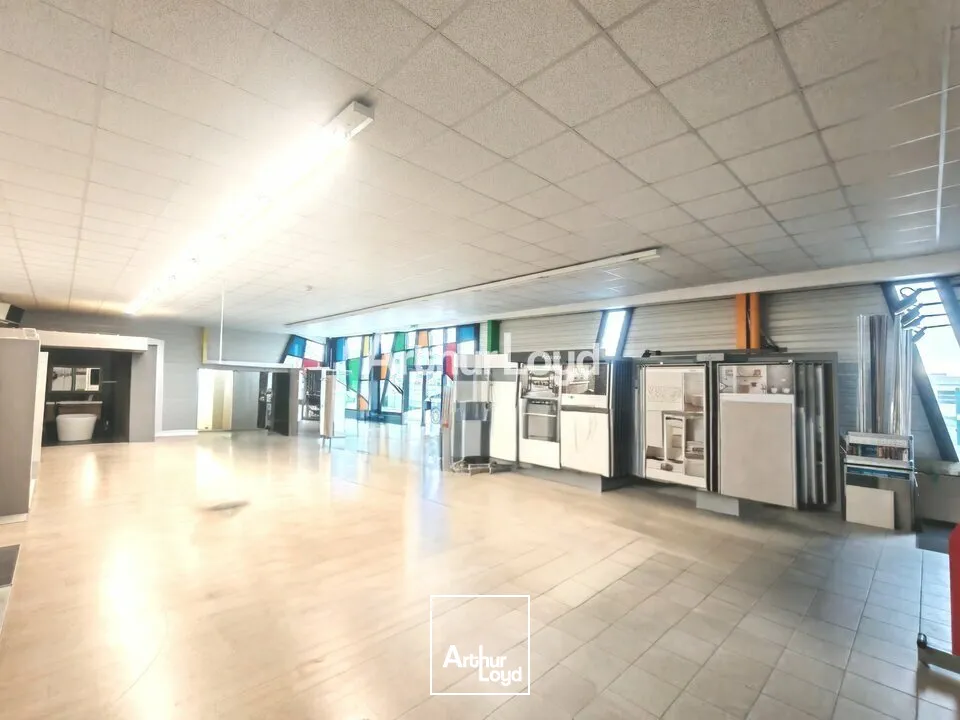 A louer - local d'activité de 400m2 situé ZAC DU MONT MICHAUD à Saint Memmie