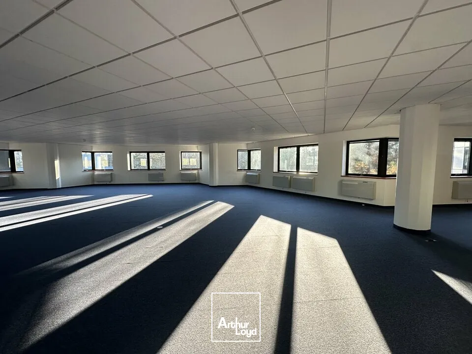 BUREAUX à LOUER de 3125 m²