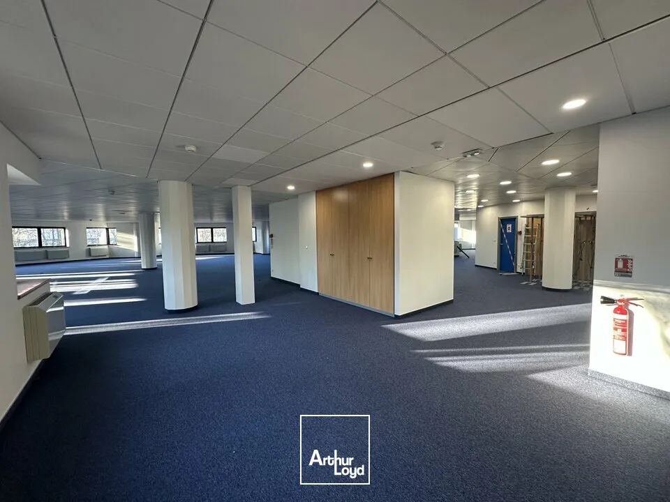 BUREAUX à LOUER de 3125 m²