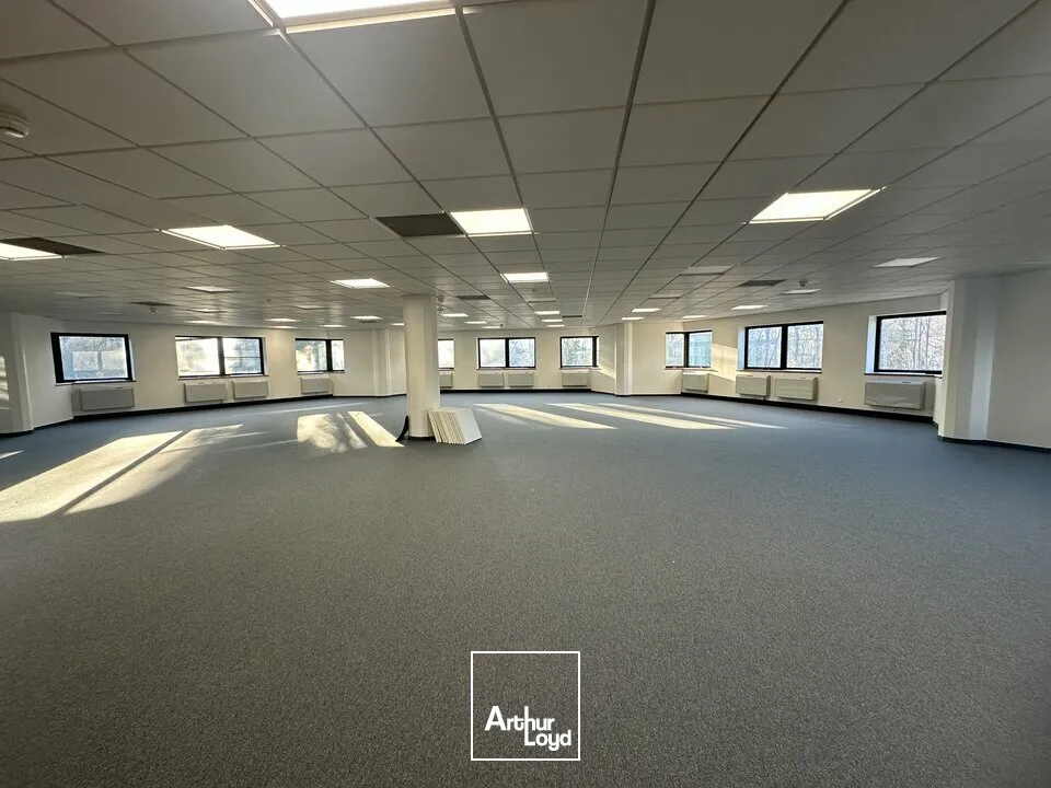 BUREAUX à LOUER de 3125 m²