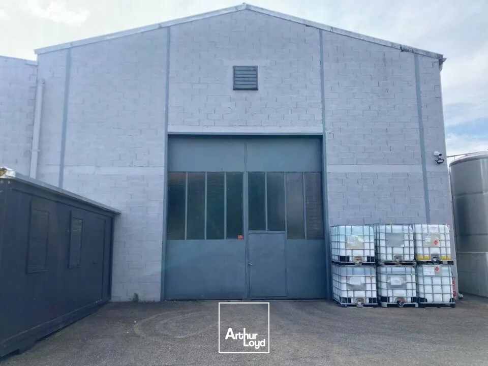 LOCAL D'ACTIVITE - ENTREPOT à VENDRE de 2530 m²