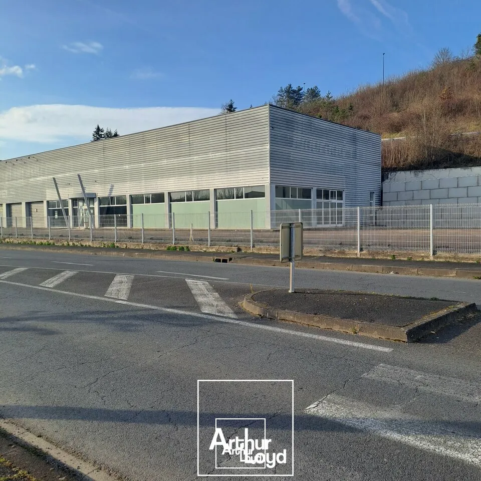 Bâtiment d'activités à louer  Brive-la-Gaillarde, zone artisanale à fort passage