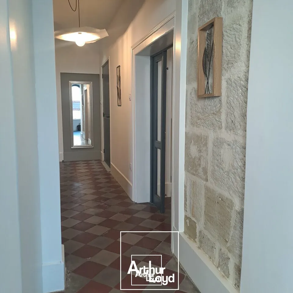Bureaux 59 m² à louer  Centre-ville Brive-la-Gaillarde, axe passant