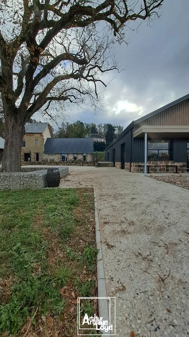 Cellule commerciale 117 m² à louer  Zone Commerciale, Saint-Pantaléon-de-Larche