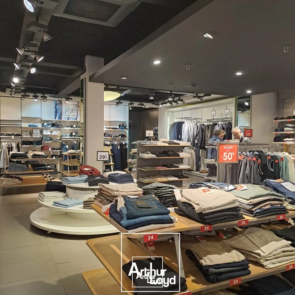 Local commercial 200 m² à louer  Centre-ville Tulle, emplacement premium