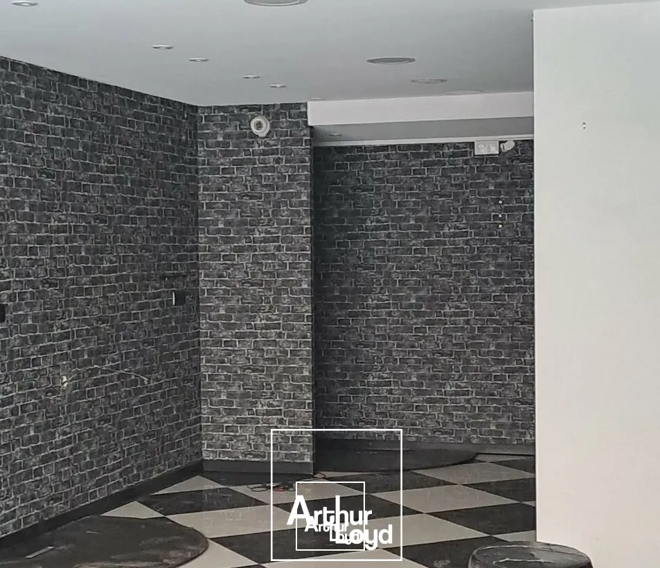 LOCAL COMMERCIAL location et vente à TULLE 19000