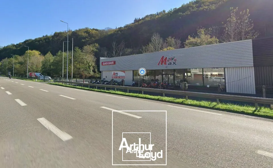 Local d'activités 520 m² à louer  Zone du Mulatet, Tulle