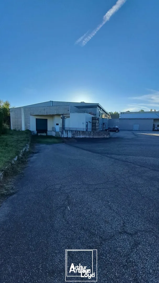 LOCAL D'ACTIVITE - ENTREPOT vente à ARNAC-POMPADOUR 19230