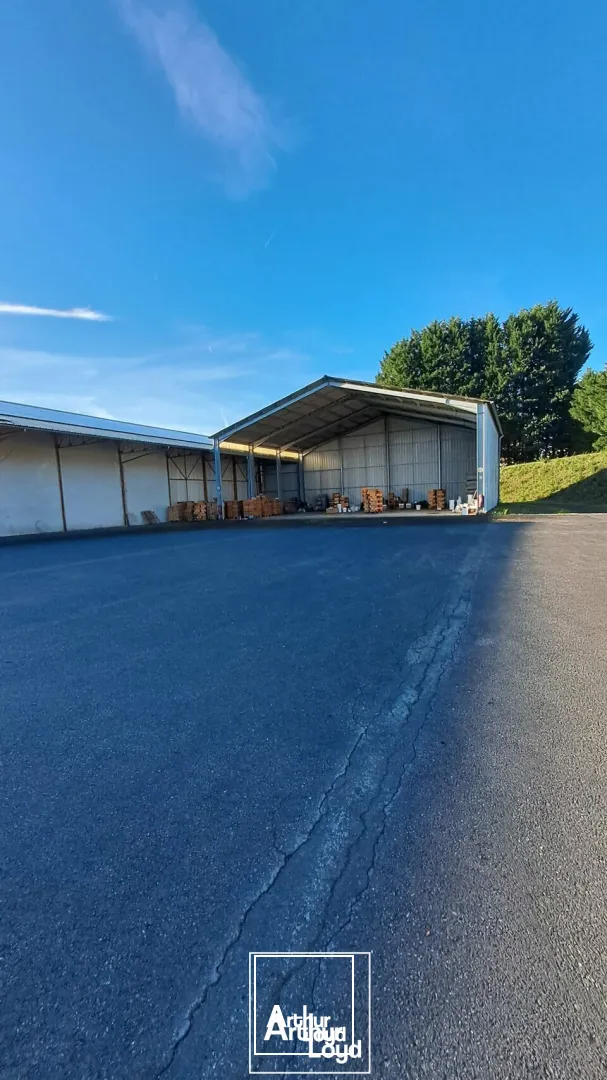 LOCAL D'ACTIVITE - ENTREPOT vente à ARNAC-POMPADOUR 19230