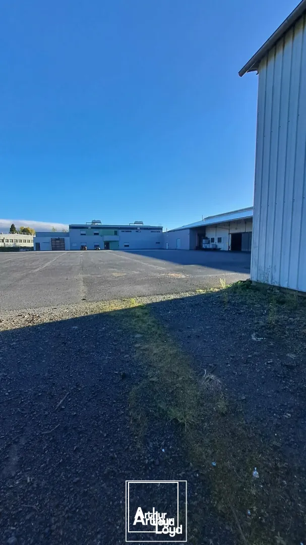 LOCAL D'ACTIVITE - ENTREPOT vente à ARNAC-POMPADOUR 19230