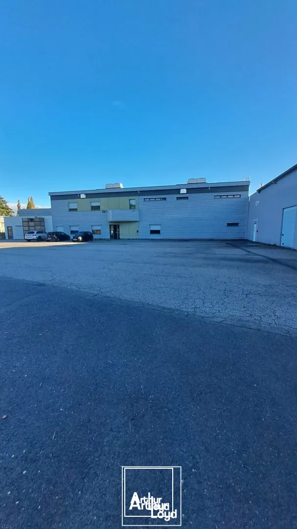 LOCAL D'ACTIVITE - ENTREPOT vente à ARNAC-POMPADOUR 19230