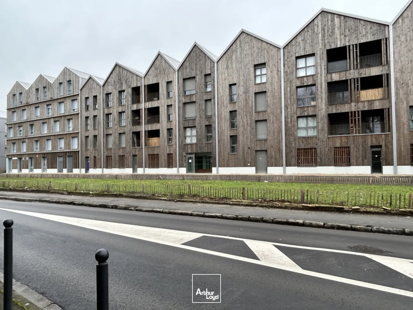 CELLULES COMMERCIALES À VENDRE SUR SAINT ANDRÉ LEZ LILLE / QUAI 22Disponible à la location