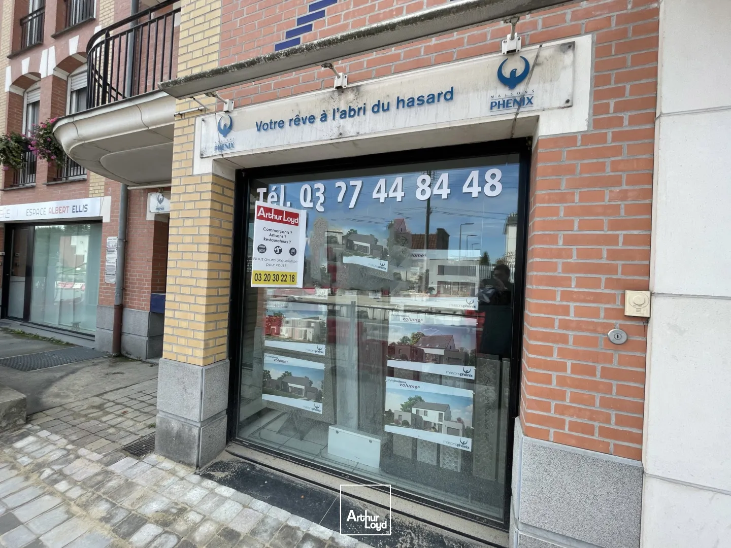 A VENDRE LOCAL COMMERCIAL VALENCIENNES DE 90M2