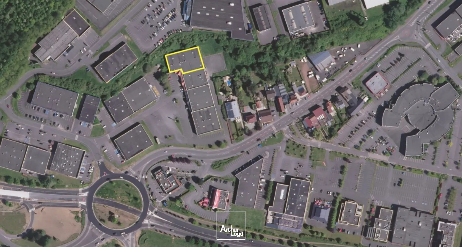 Local commercial 1&nbsp;102 m² - Vente ou location - Emplacement premium au coeur d'un centre commercial majeur à Bruay-la-Buissière