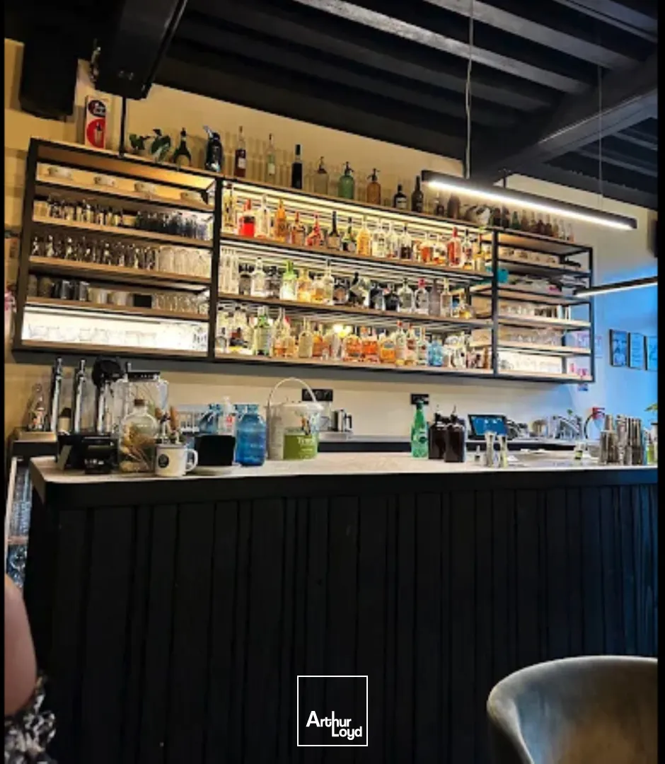 Local commercial 170 m² à louer ou à vendre - Emplacement premium face Gare Lille Flandres