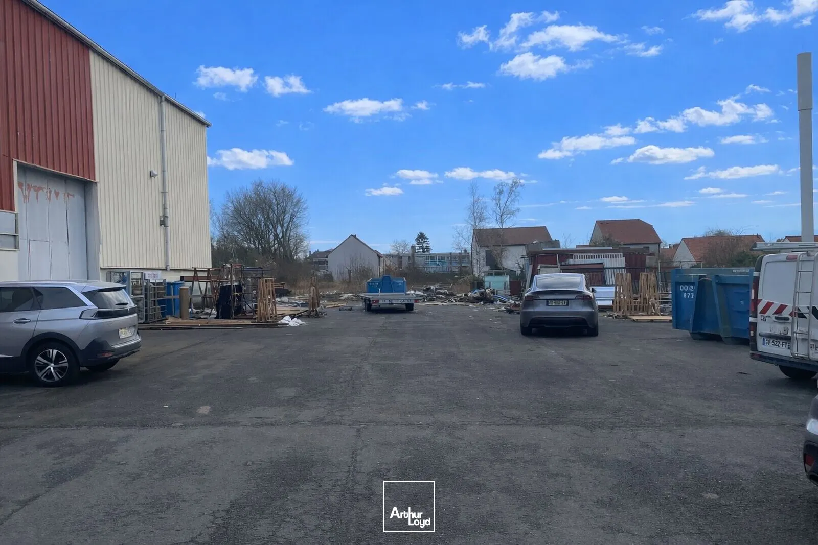 Bâtiment avec ponts-roulants à vendre - Autoroute A1