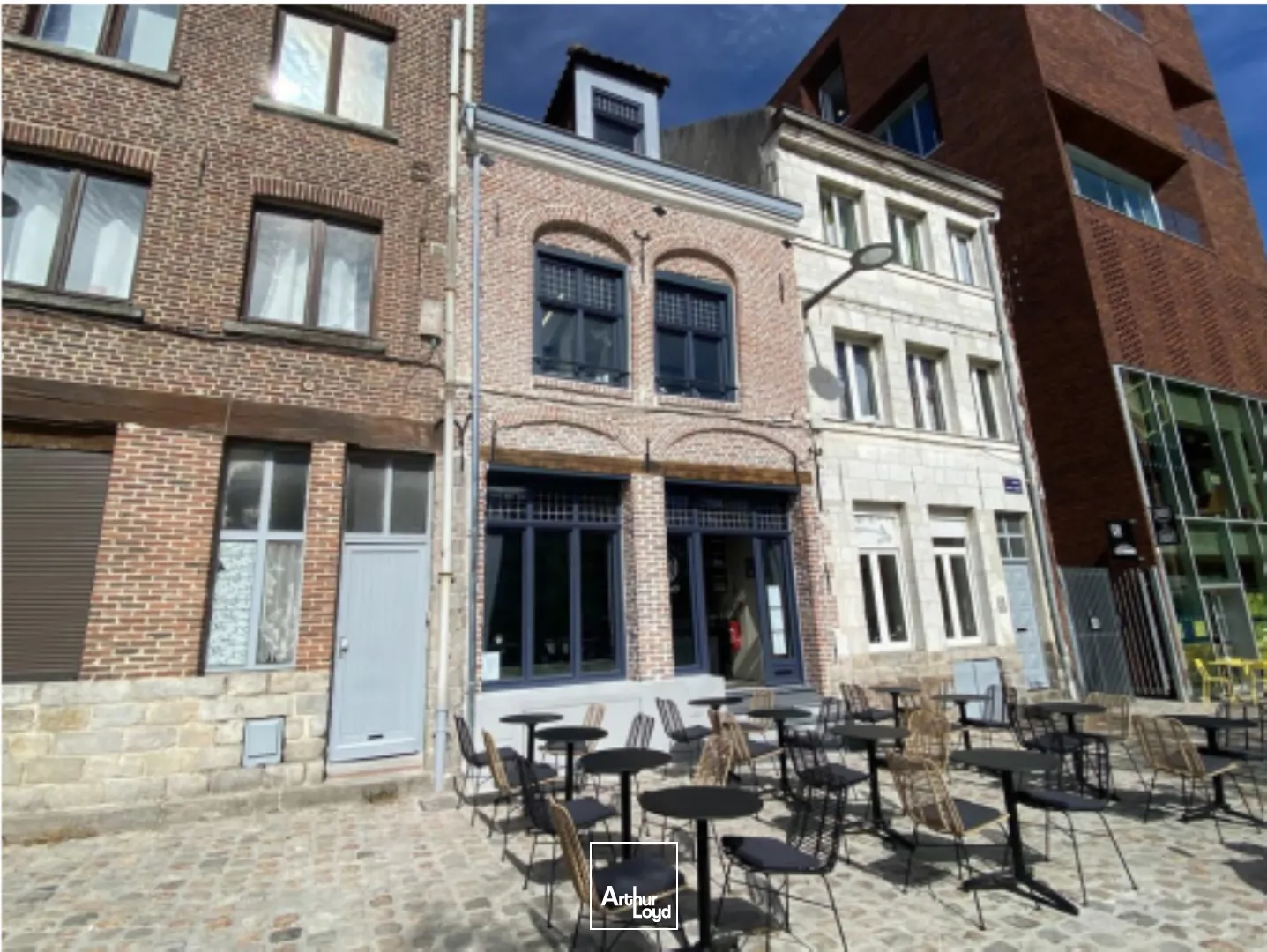 Local commercial 170 m² à louer ou à vendre - Emplacement premium face Gare Lille Flandres