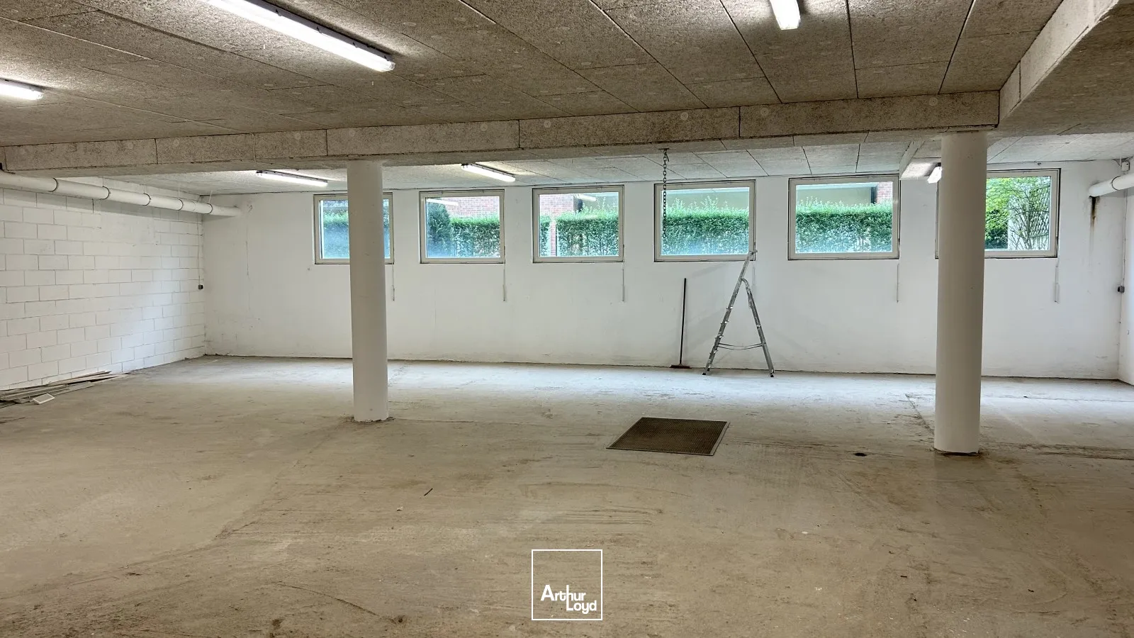 Local commercial 370 m² à louer Lille centre - emplacement Premium dans le Vieux-Lille à forte visibilitéDisponible à la vente 