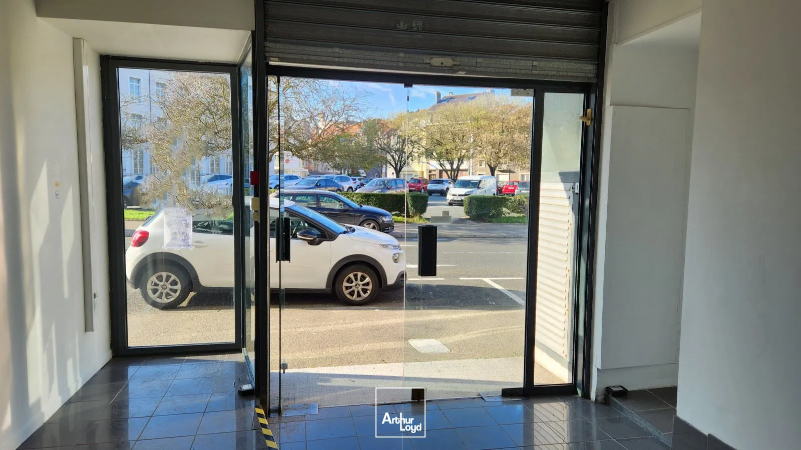 Local commercial de 215 m² à vendre - Centre-ville de Boulogne-sur-Mer Disponible à la location 