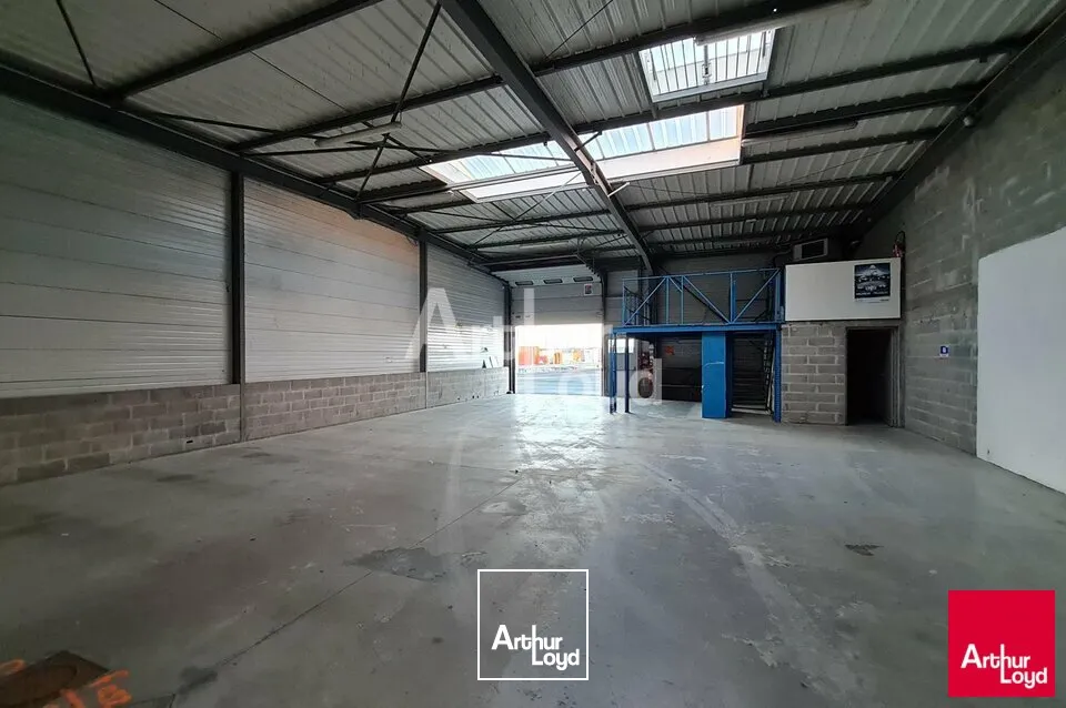 CHATEAUROUX ST MAUR CAP SUD - A LOUER - ESPACE D'ACTIVITE de 357m² - 1998