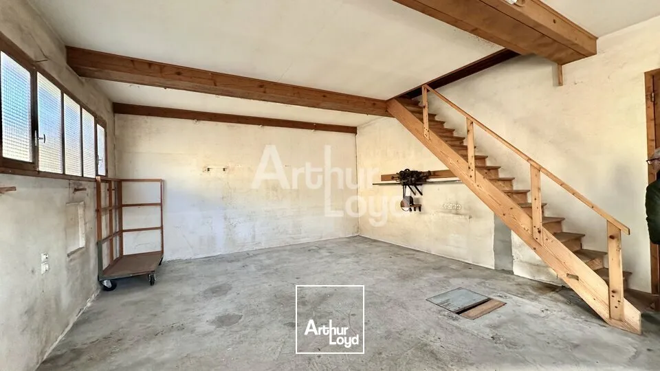 À LOUER  Local d'activité de 163 m²  La Ravoire 73490