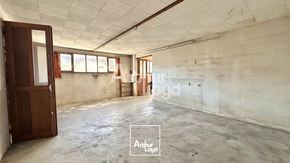 À LOUER  Local d'activité de 163 m²  La Ravoire 73490