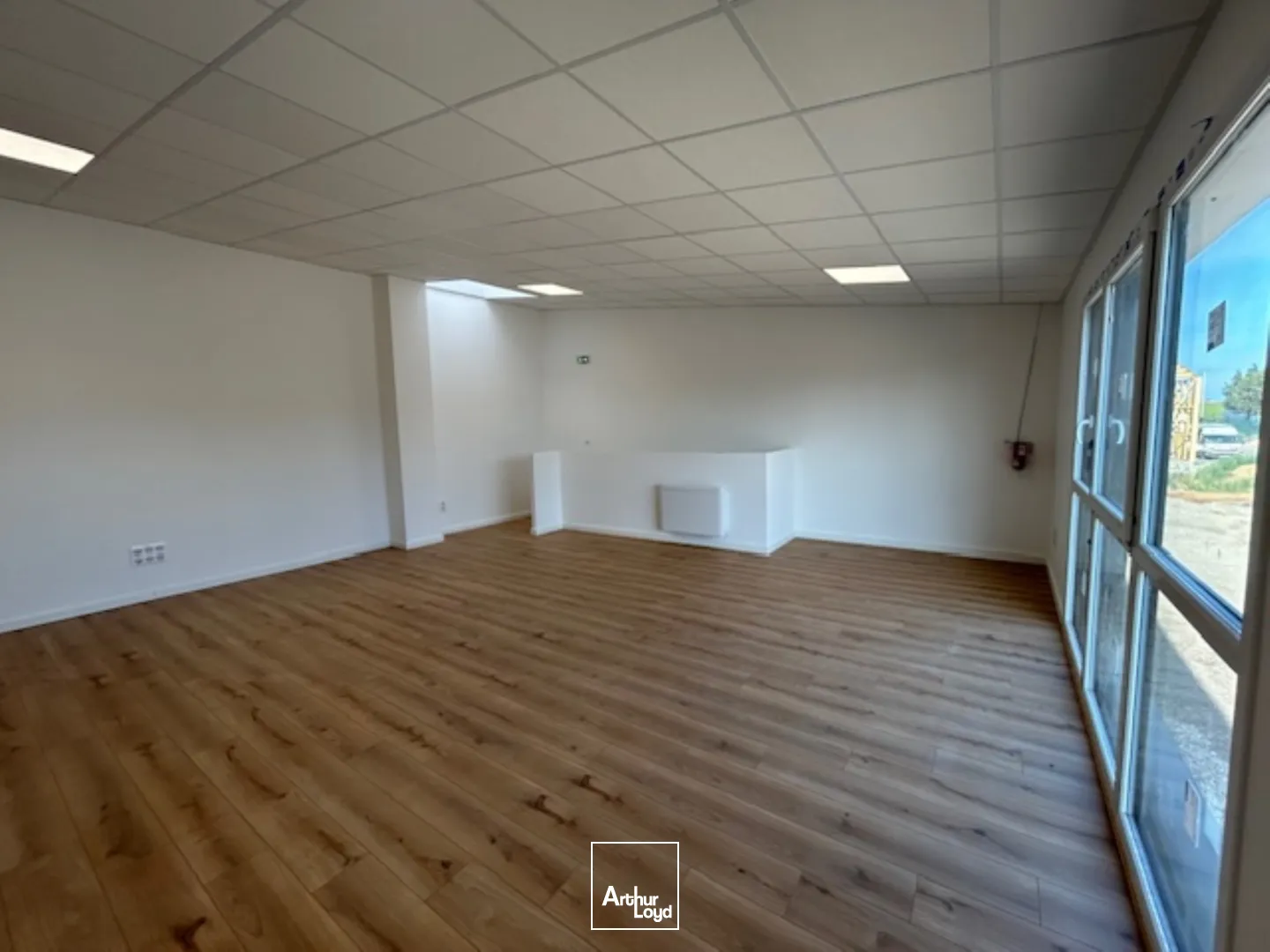 Locaux d'activité à louer à MARBEUF 27110