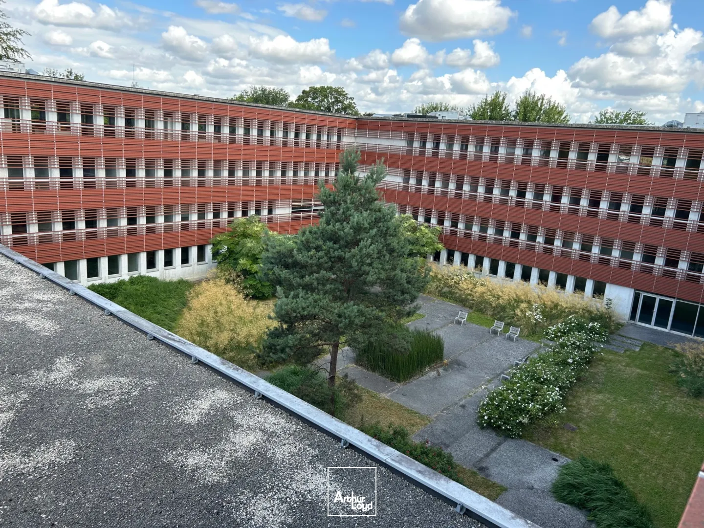 Bâtiment Indépendant 7&nbsp;800 m2 Parkings Sous-sol et Aériens - Villeneuve d'Ascq