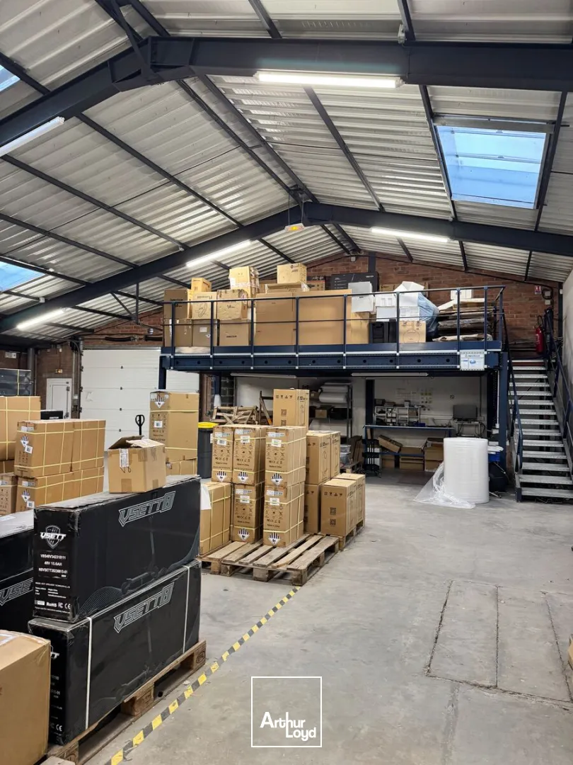 A VENDRE à MONS EN BAROEUL entrepot et bureau 