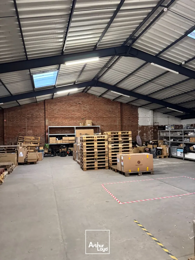 A VENDRE à MONS EN BAROEUL entrepot et bureau 