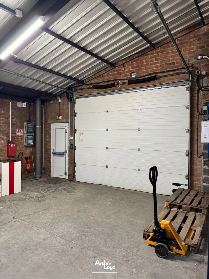 A VENDRE à MONS EN BAROEUL entrepot et bureau 