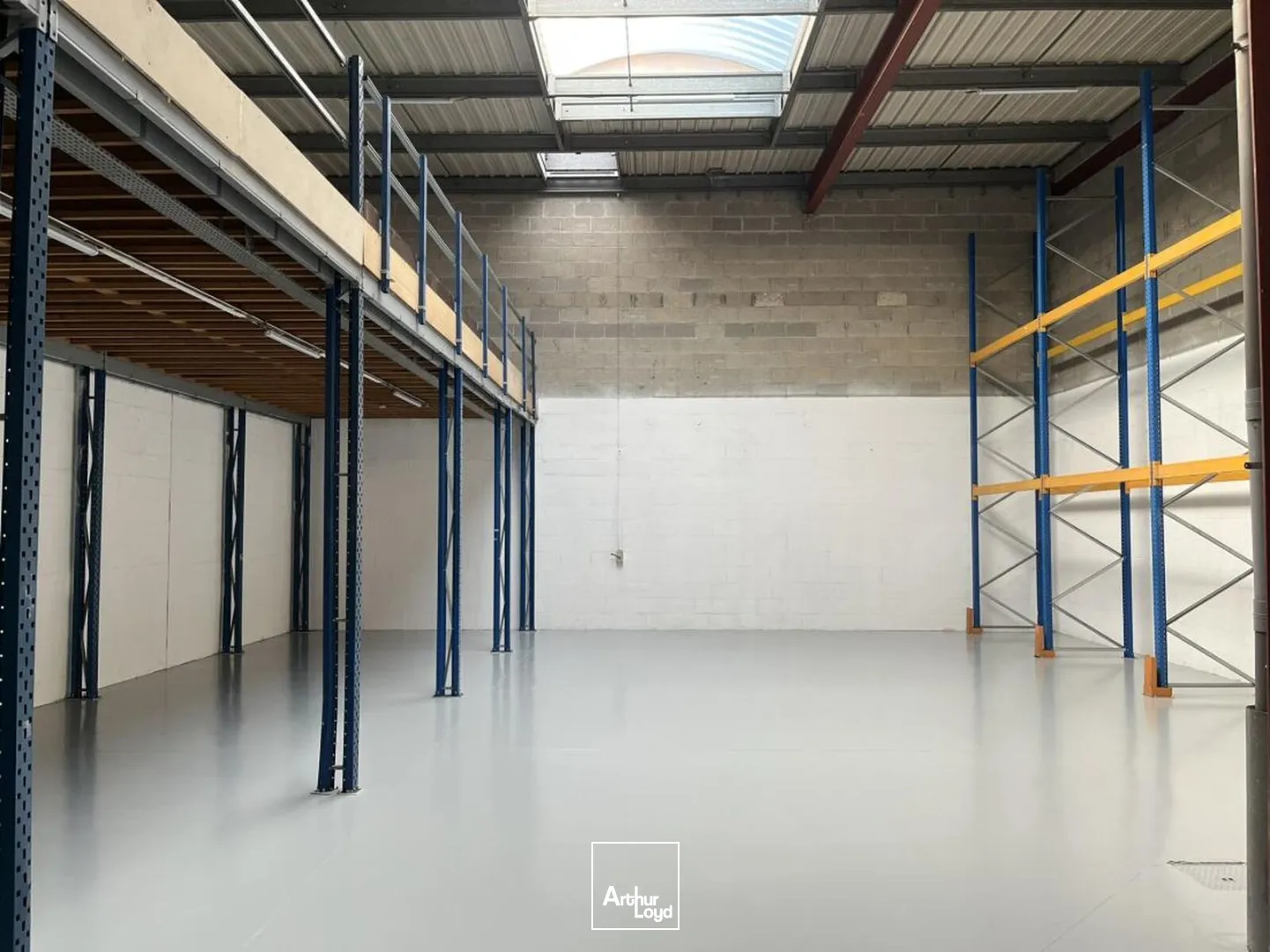 Locaux d'activité à louer à LE THILLAY 95500