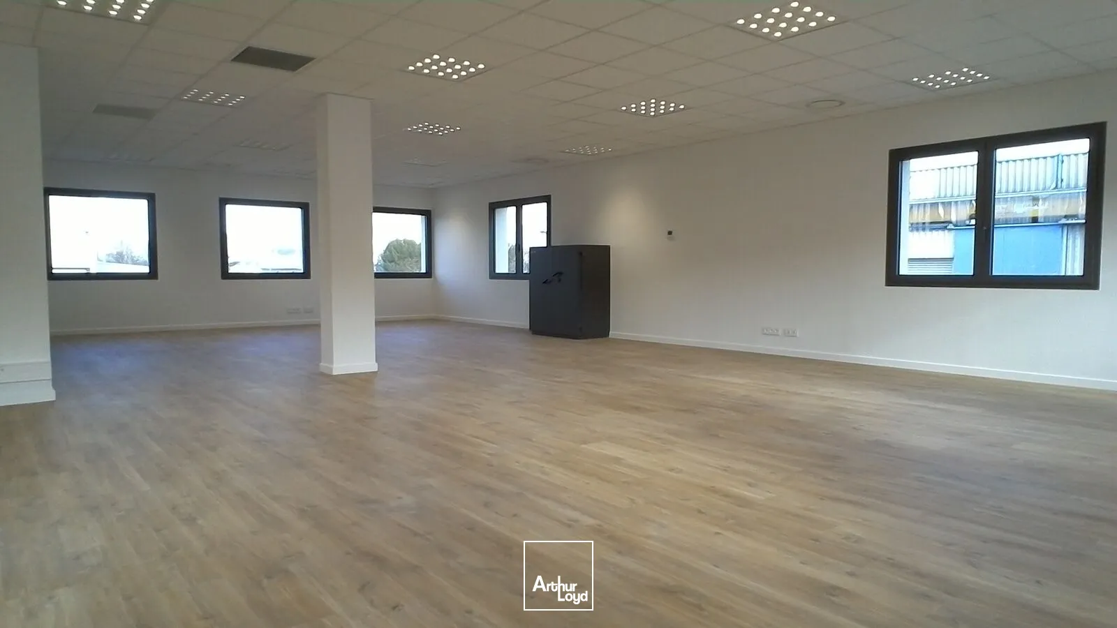 Bureaux avec parkings à louer - Les Paluds - Aubagne