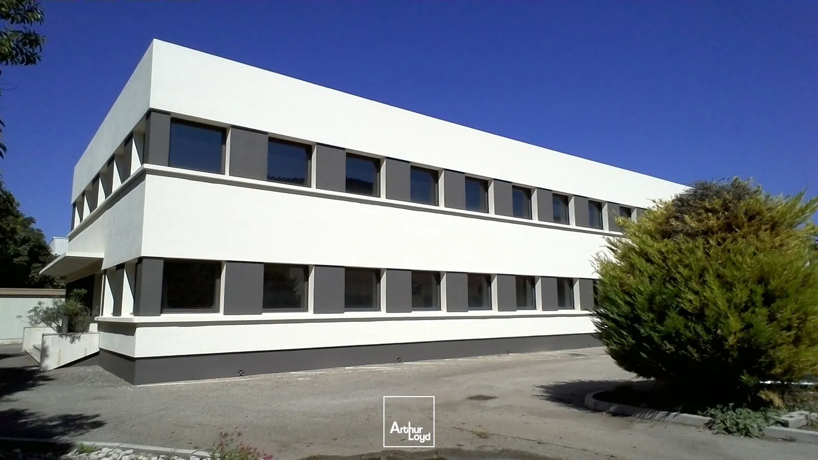 Bureaux avec parkings à louer - Les Paluds - Aubagne