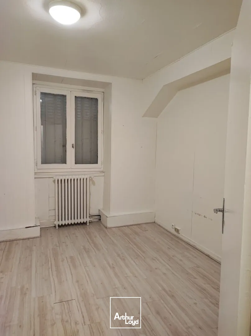 A LOUER - LIMOGES Centre-ville / Place d'Aine - Bureaux 58 m² c